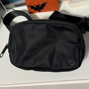 Lululemon Belt Bag Black